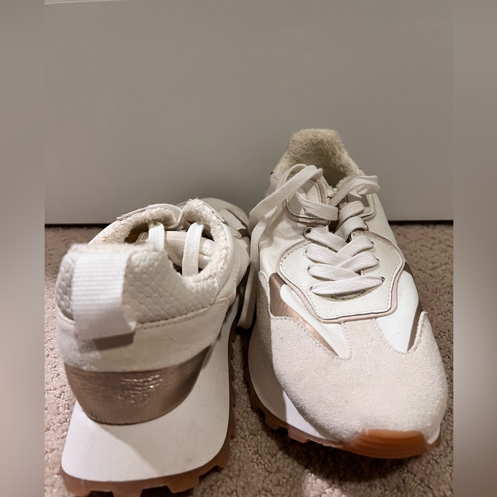 Never worn Dolce Vita size 6.5 sneakers
